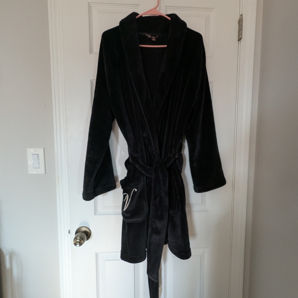 Women's Black Velvet Robe